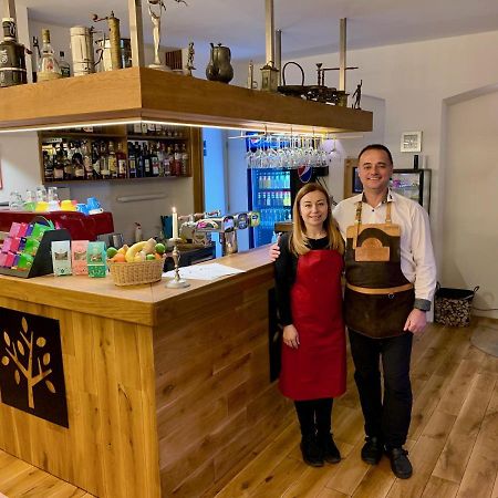 Penzion A Restaurace 14 Hostinné エクステリア 写真