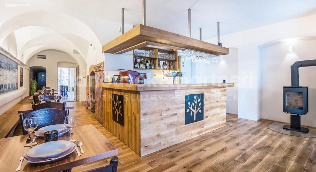 Penzion A Restaurace 14 Hostinné エクステリア 写真