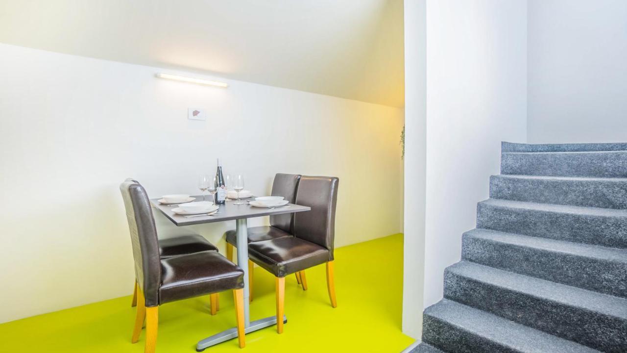 Penzion A Restaurace 14 Hostinné エクステリア 写真