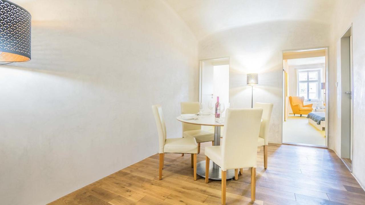 Penzion A Restaurace 14 Hostinné エクステリア 写真