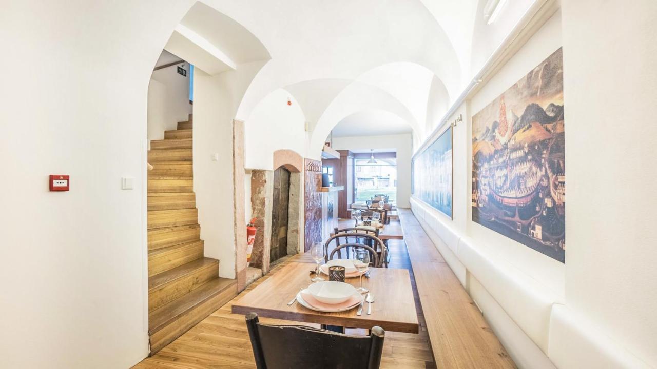 Penzion A Restaurace 14 Hostinné エクステリア 写真